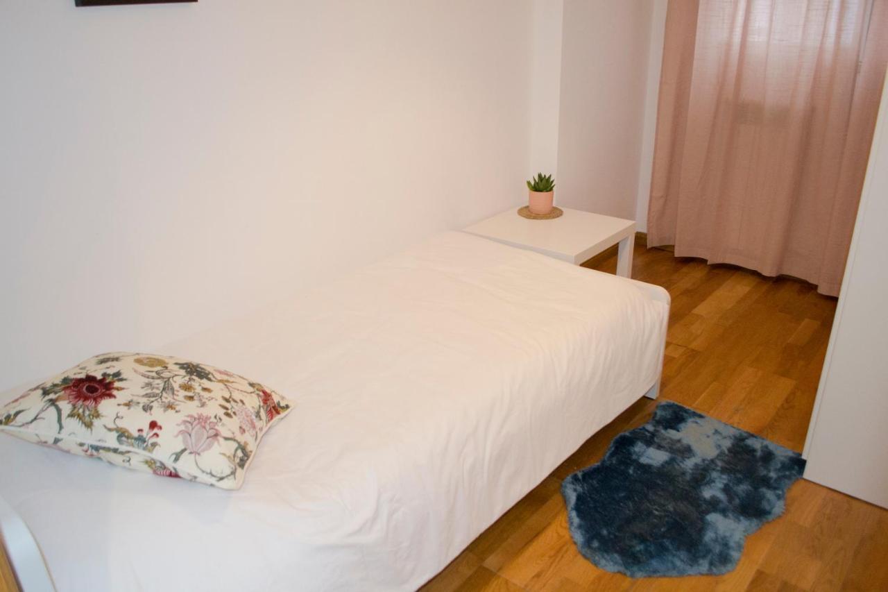 Apartamenticos Torrenueva I Zaragoza Exterior foto